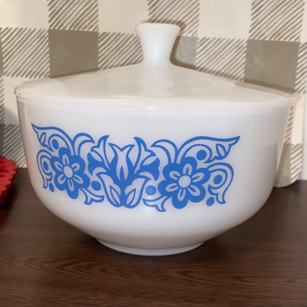 Blue Tulip Federal Covered Dish